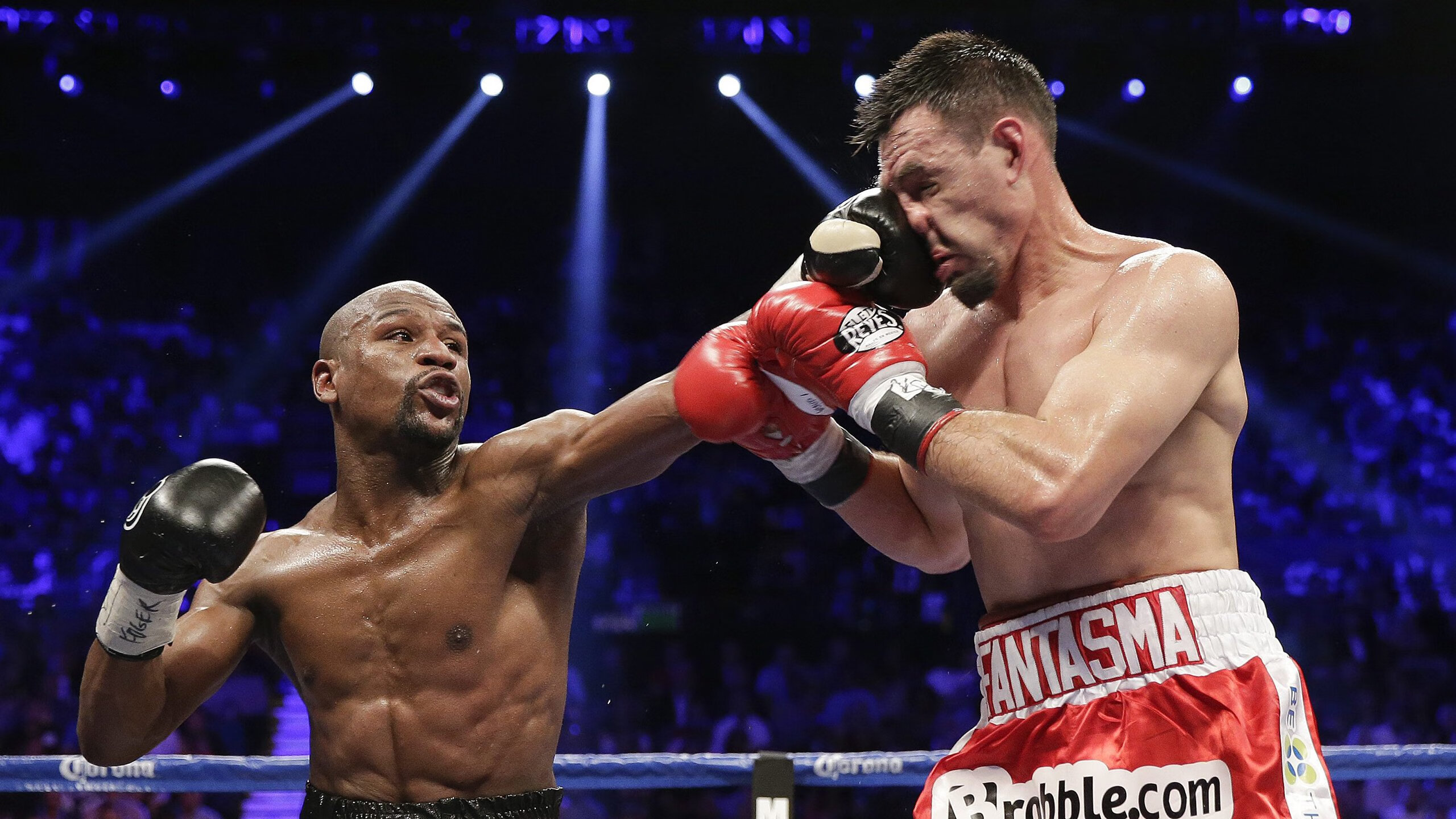 Ming焦点对战，Scout与30激战法国队分钟，比赛局势复杂胜负难料！赛场气氛高涨